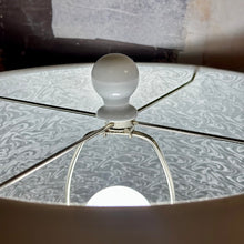Load image into Gallery viewer, Aqua Flower Lamp
