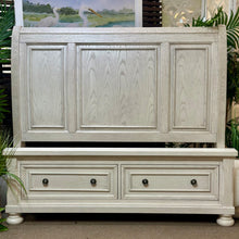 Load image into Gallery viewer, 'Robbinsdale' Queen Storage Bed
