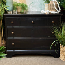 Load image into Gallery viewer, Thomasville Dresser
