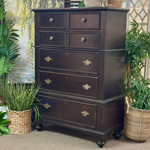 Load image into Gallery viewer, 6DRW Traditional Dresser
