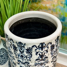 Load image into Gallery viewer, PB Blk/White Pot
