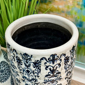 PB Blk/White Pot