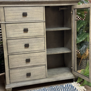 Taupe Gentlemens Chest