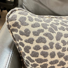 Load image into Gallery viewer, Leopard Print Lumbar
