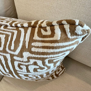 Taupe/Ivory Geometric Lumbar