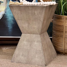 Load image into Gallery viewer, &#39;Nedrow&#39; Side Table by Vanguard
