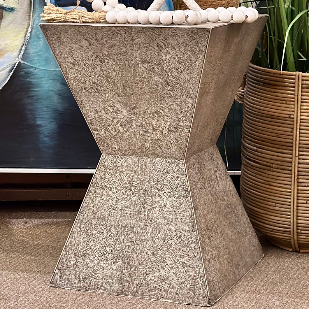 'Nedrow' Side Table by Vanguard