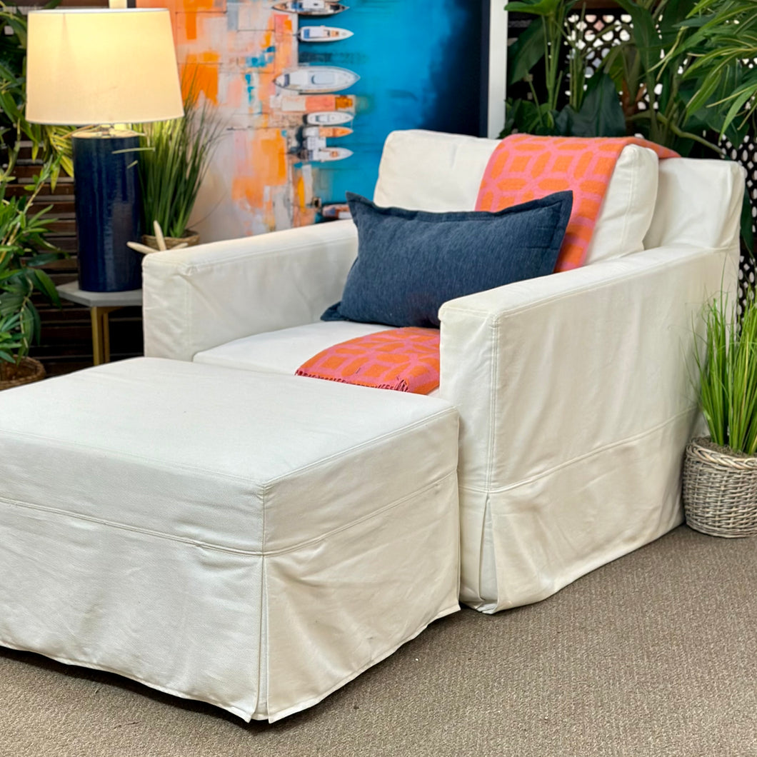 PB 'York' Swivel W/Ottoman