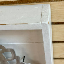 Load image into Gallery viewer, Metal Turtle On Wood
