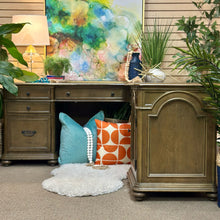 Load image into Gallery viewer, Riverside &#39;Belmeade&#39; L-shaped Desk
