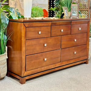 10DRW Dresser