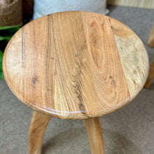 Load image into Gallery viewer, Natural Round Side Table
