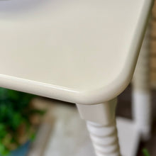 Load image into Gallery viewer, White Spindle Console
