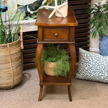Load image into Gallery viewer, Ethan Allen Chairside Table
