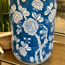 Load image into Gallery viewer, 'Fiore' Floral Table Lamp
