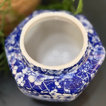 Load image into Gallery viewer, Blue/White Floral Jar
