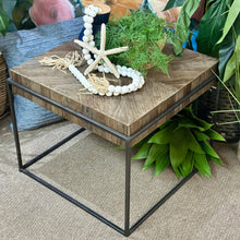 Load image into Gallery viewer, Gabby &#39;Carlyle&#39; Side Table
