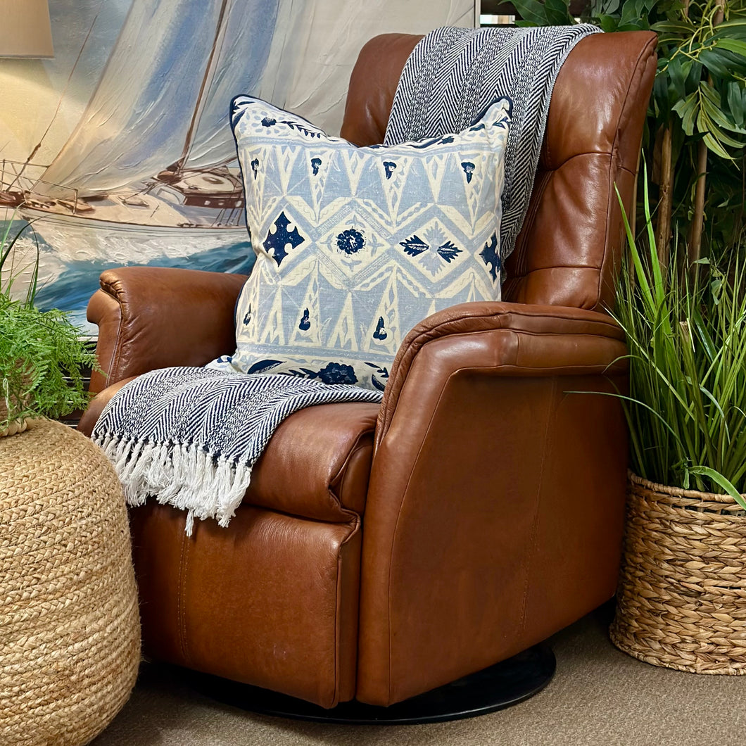 Havertys 'Metro' Leather Recliner