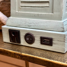 Load image into Gallery viewer, Aqua Shutter USB Lamp

