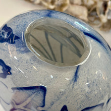 Load image into Gallery viewer, Kosta Boda Vase
