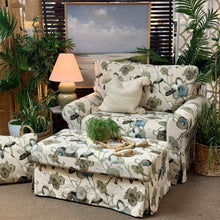 Load image into Gallery viewer, La Z Boy Chair &amp; Ottoman
