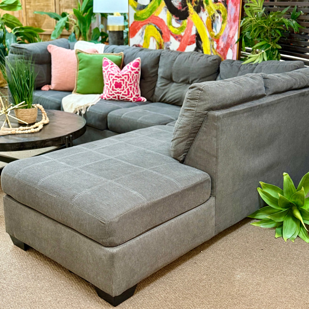 2PC Grey Tufted Sectional