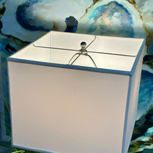 Load image into Gallery viewer, Simon Pearce Lamp
