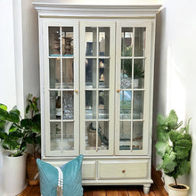 Load image into Gallery viewer, 2PC Ivory China Cabinet
