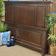 Load image into Gallery viewer, &#39;Porter&#39; California King Bed
