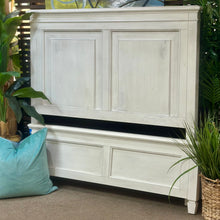 Load image into Gallery viewer, Bassett Furniture 'Shoreline' Full Bed
