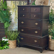 Load image into Gallery viewer, 6DRW Traditional Dresser

