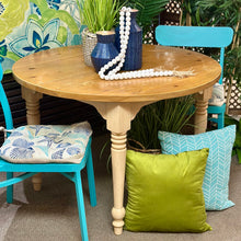 Load image into Gallery viewer, Pine Round Dining Table
