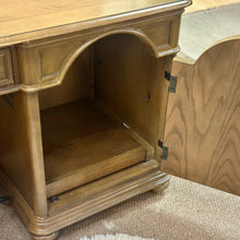 Load image into Gallery viewer, Riverside &#39;Belmeade&#39; L-shaped Desk
