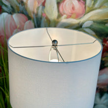 Load image into Gallery viewer, Green Leaf Lamp
