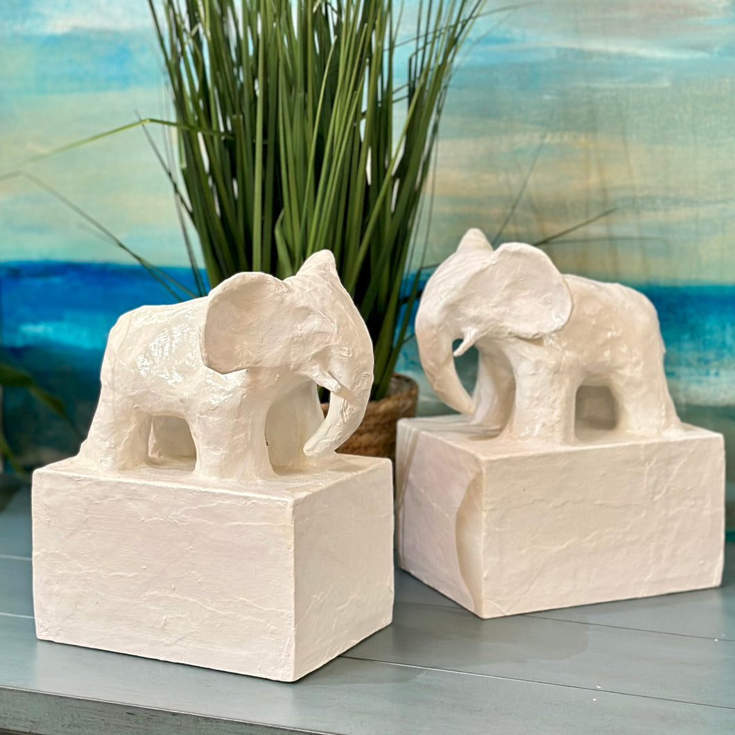 S/2 Elephant Book Ends