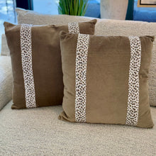 Load image into Gallery viewer, Green Leopard Pillow
