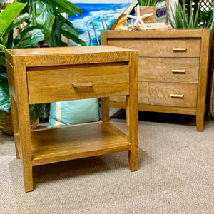 C&B 'Dawson' 3DRW Nightstand