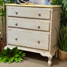 Load image into Gallery viewer, 3DRW Distressed Chest
