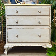 Load image into Gallery viewer, 3DRW Distressed Chest
