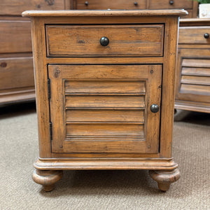 Kincaid 'Weatherford' Nightstand