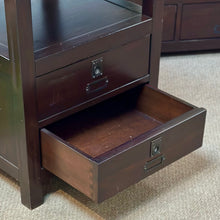 Load image into Gallery viewer, PB 'Rhys' End Table
