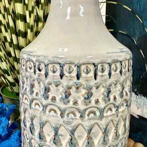 Med Ivory/Blue Textured Vase