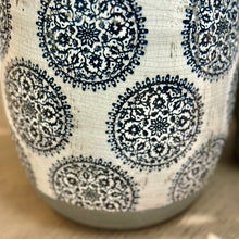 Load image into Gallery viewer, PB Blk/White Vase

