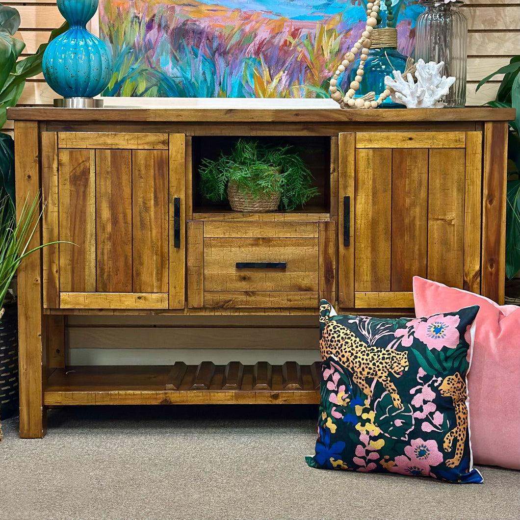 'Krinden' Dining Room Server