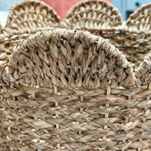 Load image into Gallery viewer, SM Scalloped Woven Basket
