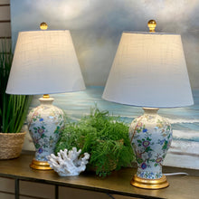 Load image into Gallery viewer, Floral Table Lamp
