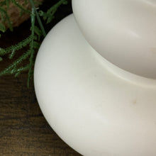 Load image into Gallery viewer, Stacked Spheres Vase
