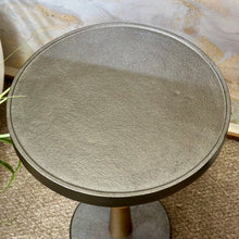 Load image into Gallery viewer, Bassett 'Mundy' Scatter Table
