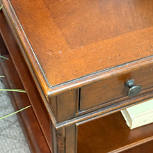 Load image into Gallery viewer, 3Tier Wood End Table
