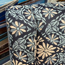 Load image into Gallery viewer, Coaster &#39;Coltrane&#39; Chair
